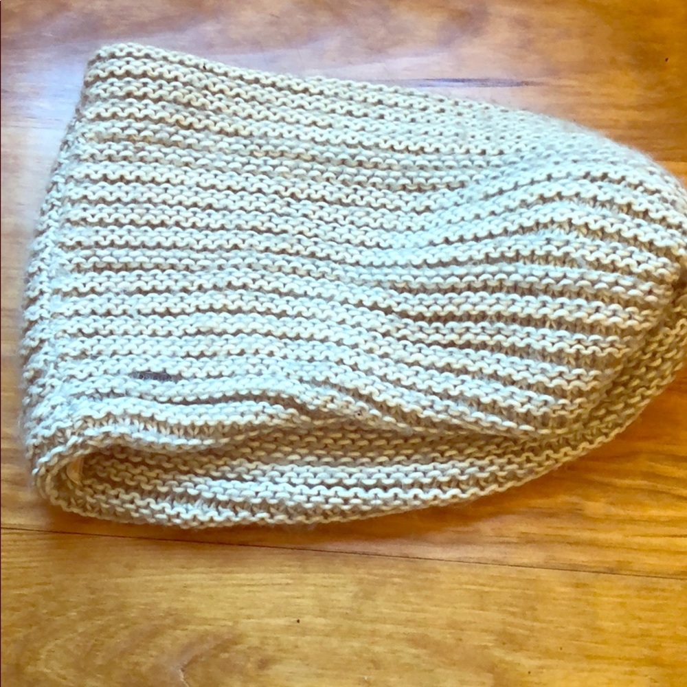 Pistil infinity scarf chunky knit light grey